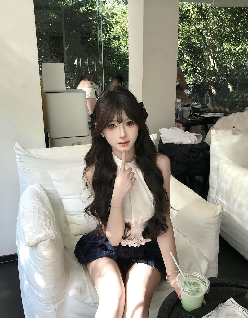 Nụ cười nhẹ nhàng tạo thiện cảm trong ảnh gái xinh 2k2