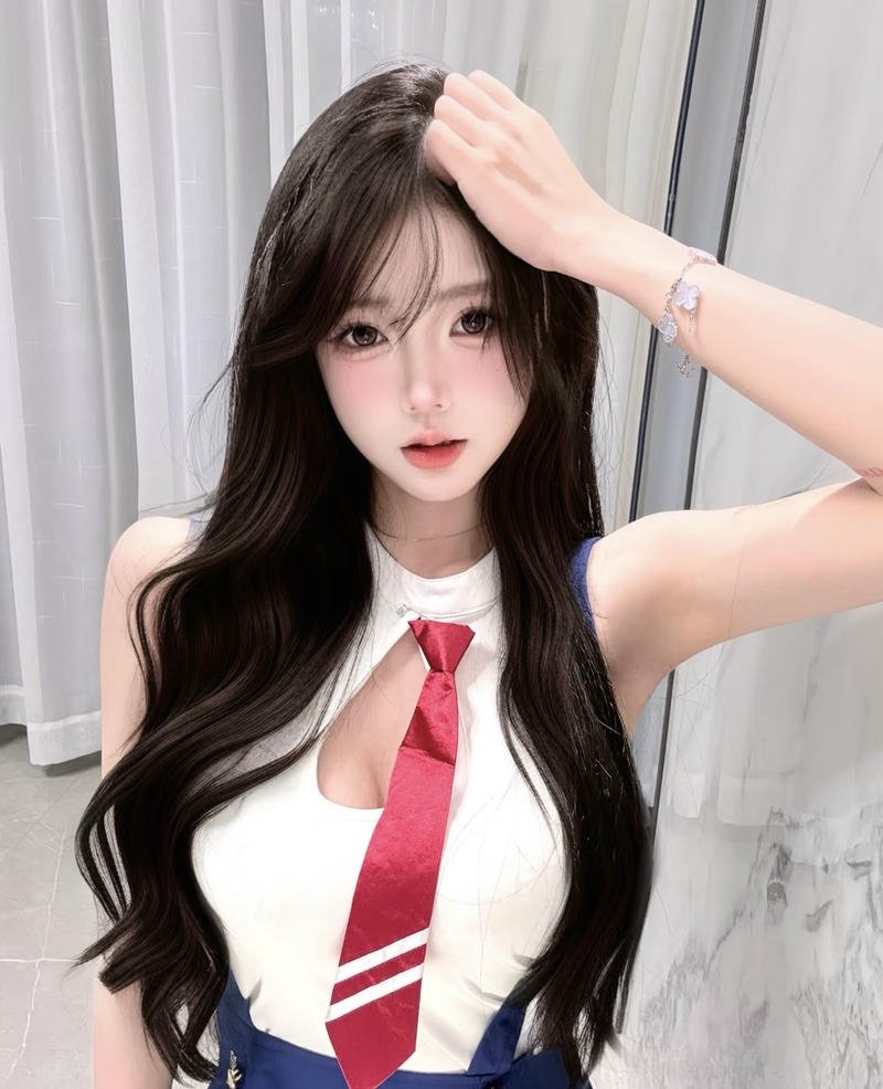 Nụ cười tươi tắn khiến gái xinh 2k4 thêm cuốn hút