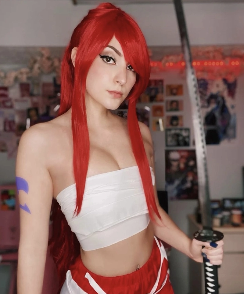 ảnh cosplay erza phong cách anime đặc trưng