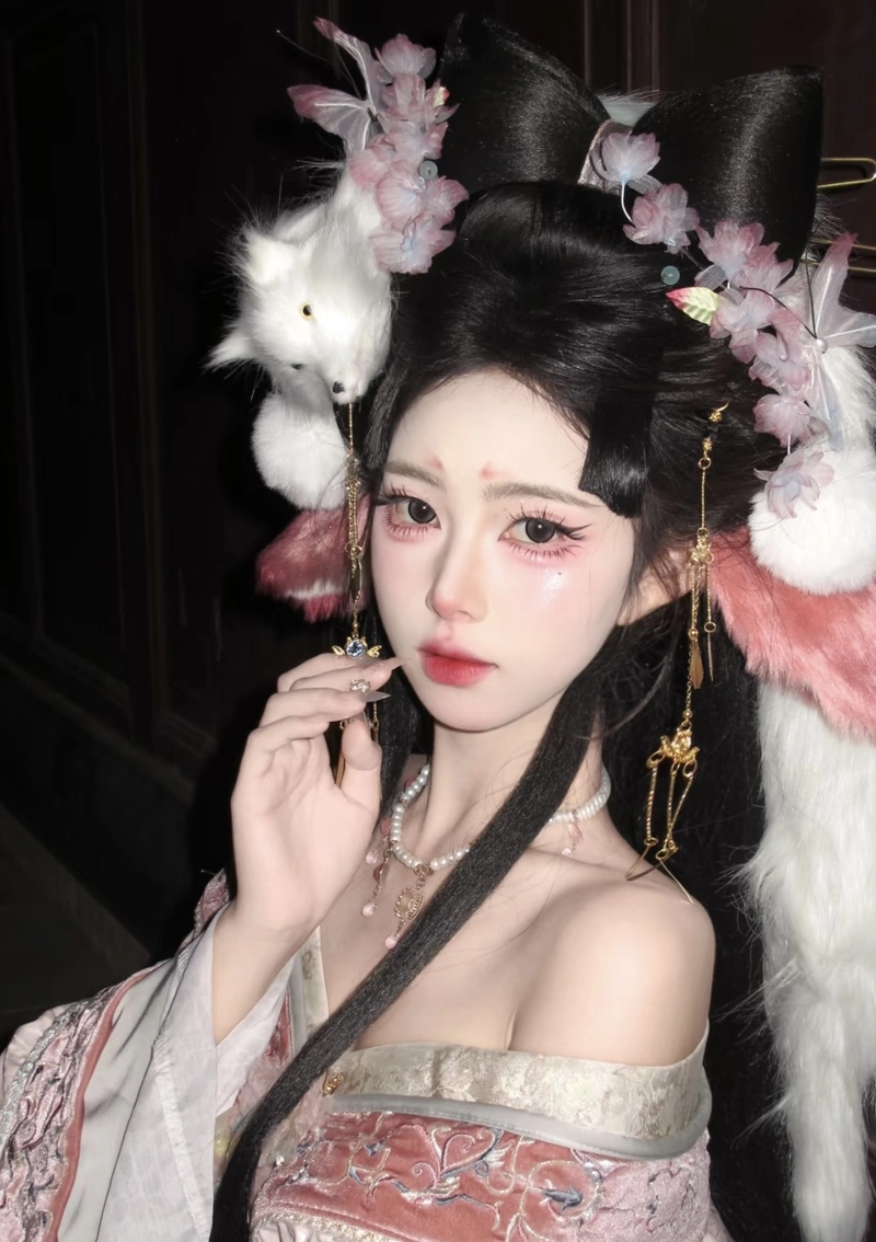 ảnh gái xinh cosplay cáo thu hút mọi ánh nhìn