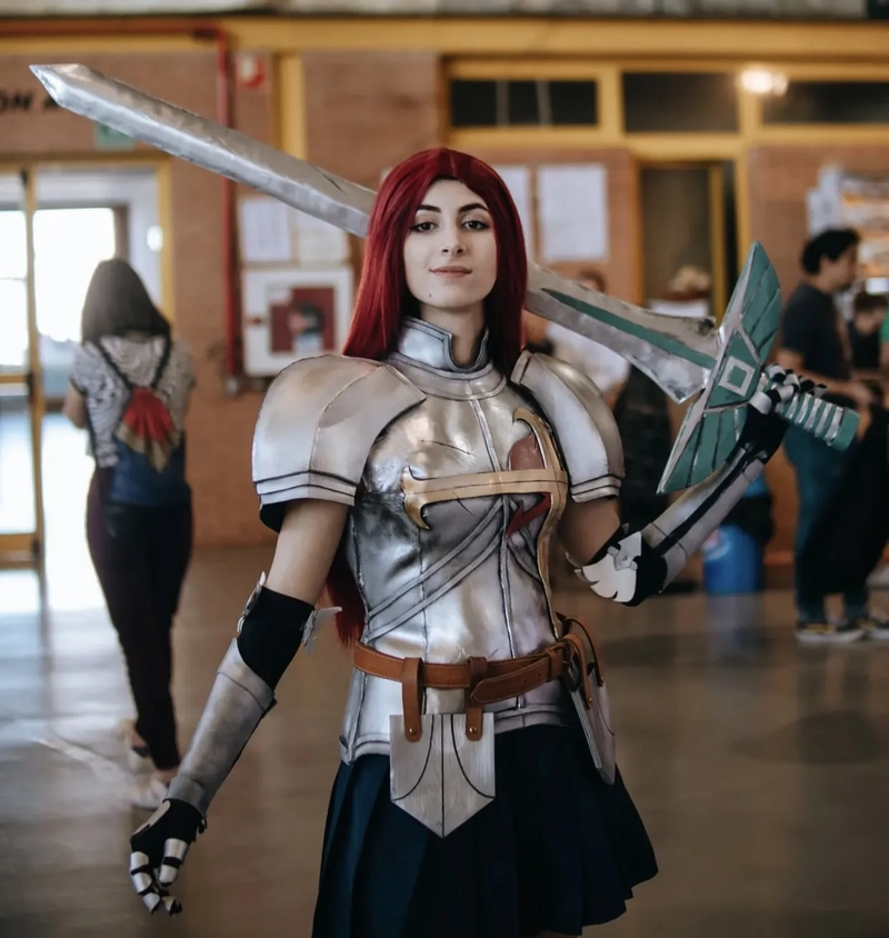gái đẹp cosplay erza tái hiện nữ chiến binh Fairy Tail