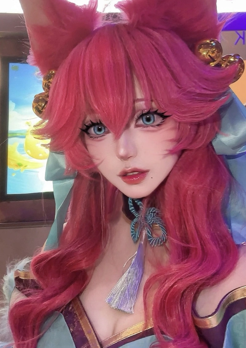 gái xinh cosplay cáo cùng đôi mắt long lanh cuốn hút