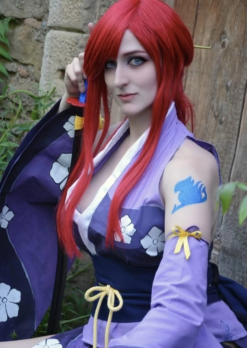 gái xinh cosplay erza được cộng đồng anime yêu thích