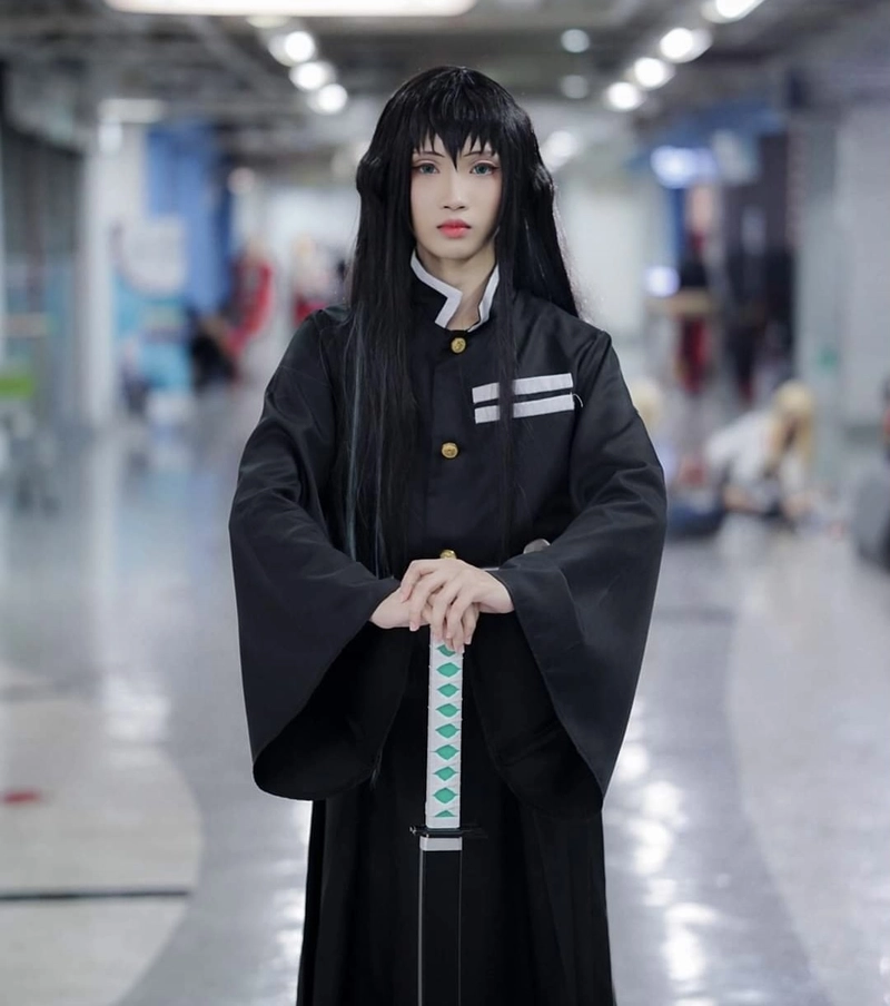 hình ảnh muichirou cosplay mang phong cách kiếm sĩ anime