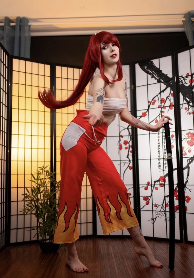 hình cosplay erza tạo hình anime đẹp mắt