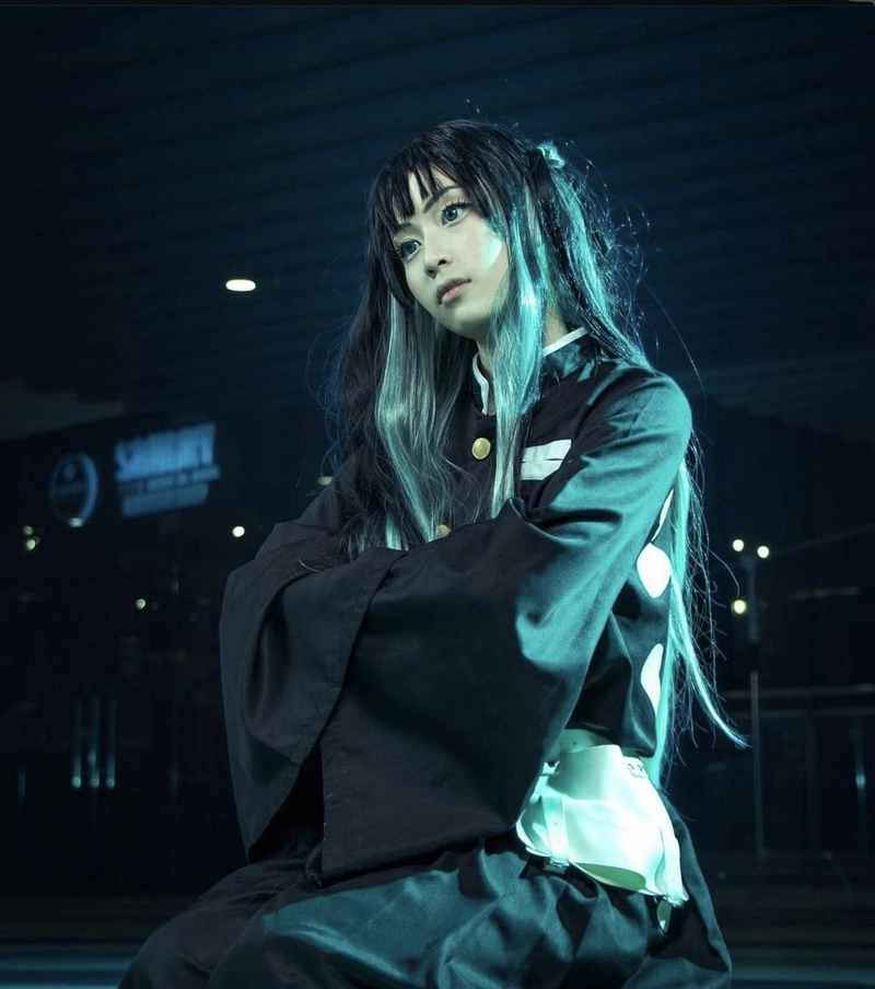 hình muichirou cosplay với thần thái lạnh lùng đặc trưng