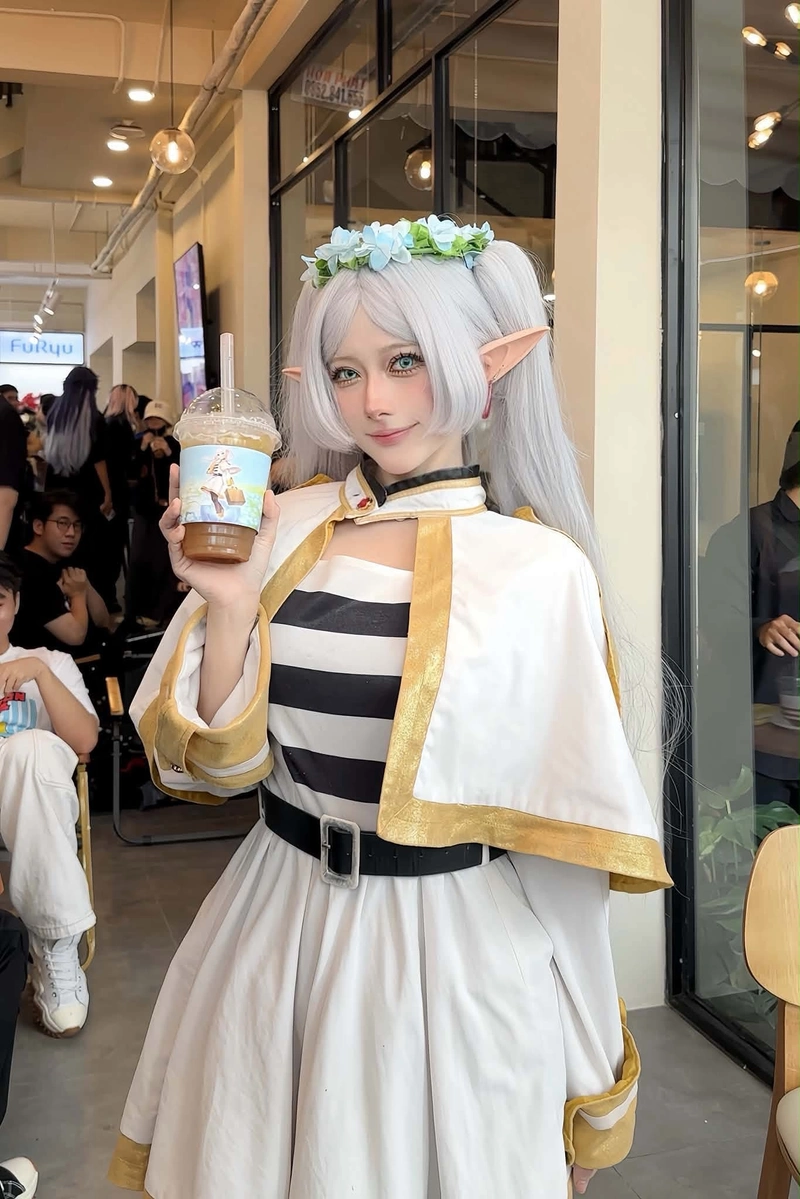 hình nguyễn thị hà vi cosplay nổi bật trong từng góc chụp