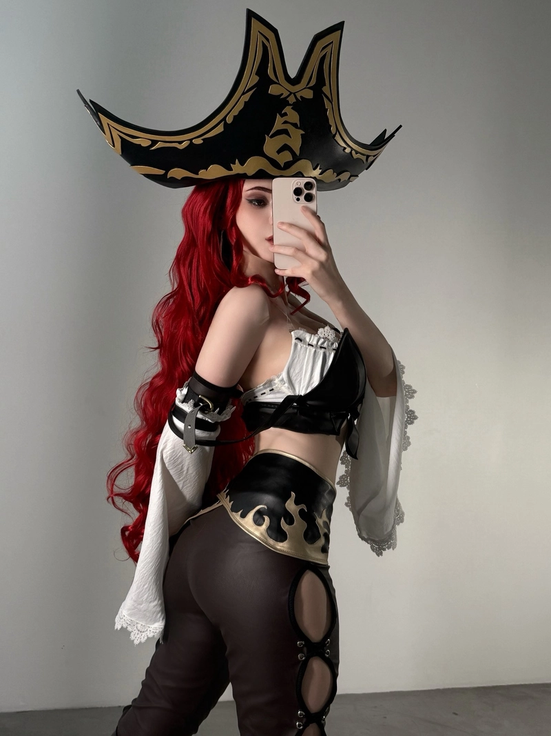 hot girl alinochka cosplay với visual đầy cuốn hút