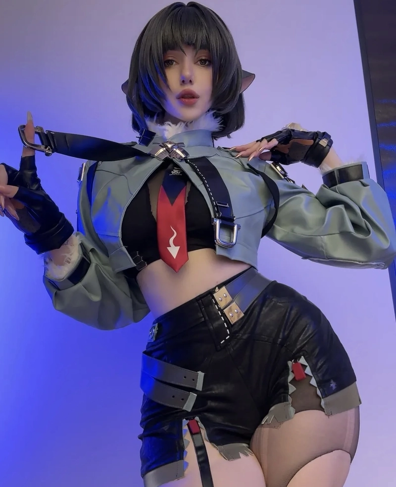 visual cực phẩm của alina becker trong các màn cosplay
