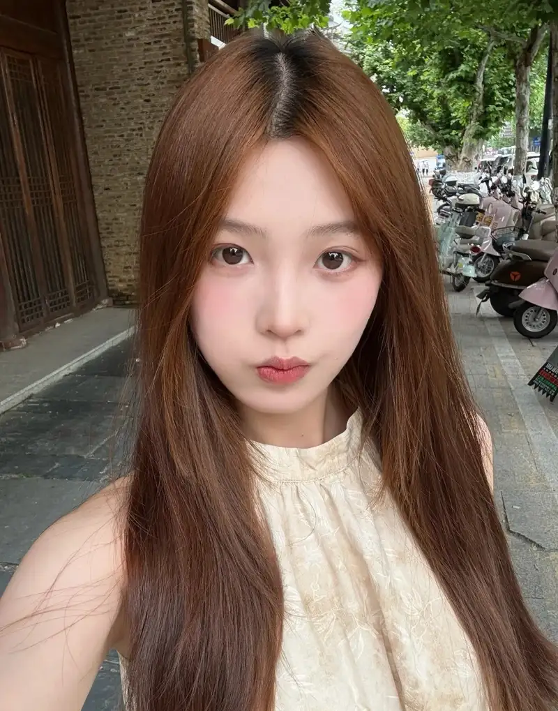 ảnh gái xinh tự sướng trẻ trung năng động
