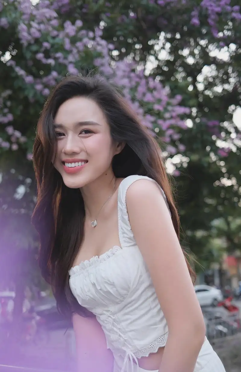 bikini đỗ thị hà khoe vẻ đẹp tự nhiên cuốn hút