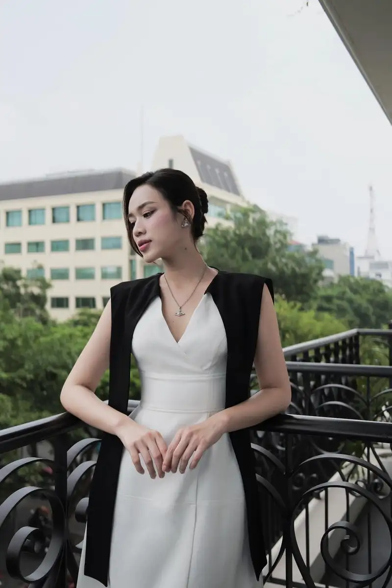 bikini đỗ thị hà trong bộ ảnh mùa hè nổi bật