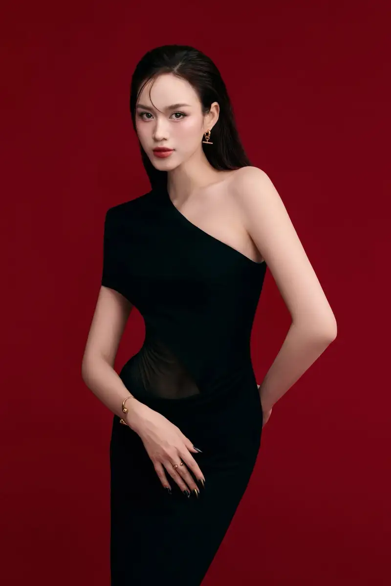 hình ảnh đỗ thị hà bikini phong cách mùa hè rực rỡ