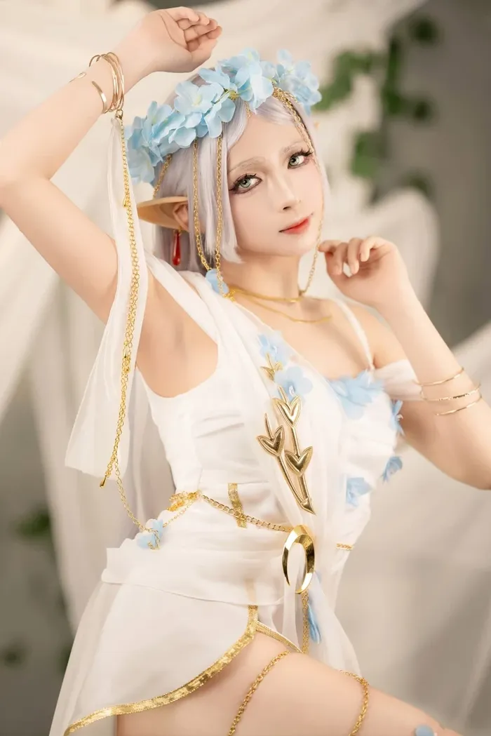 Hình Frieren cosplay cuốn hút tinh tế