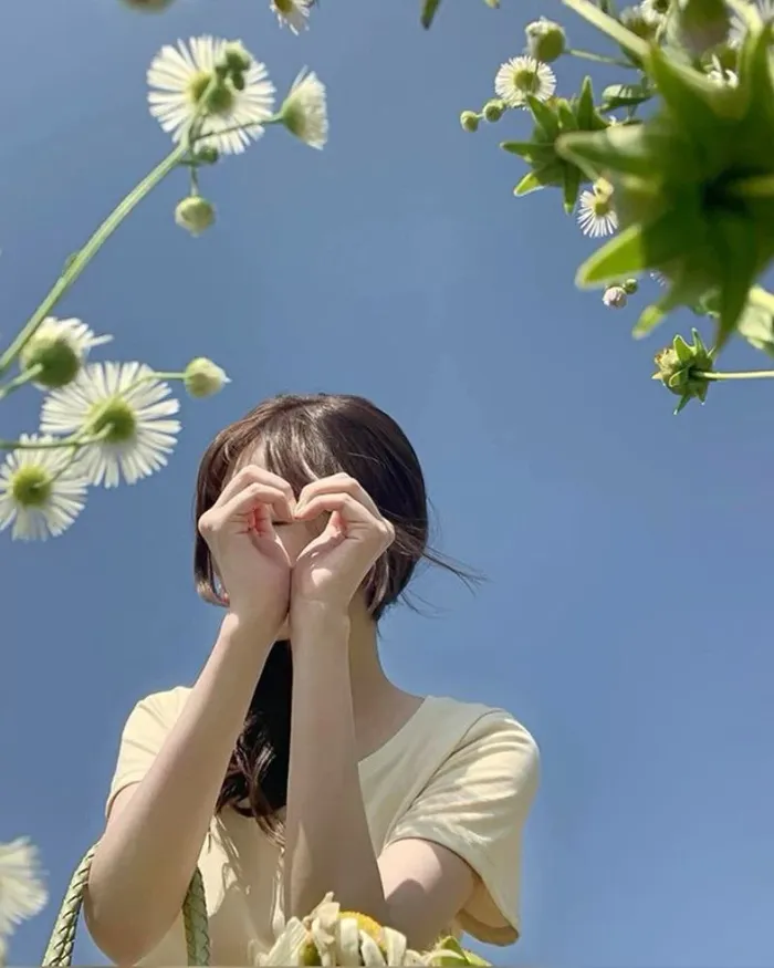 Hình che mặt gái Trung tinh khôi đáng yêu