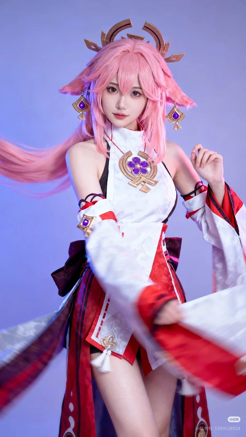 Hình Yae Miko cosplay cuốn hút nổi bật