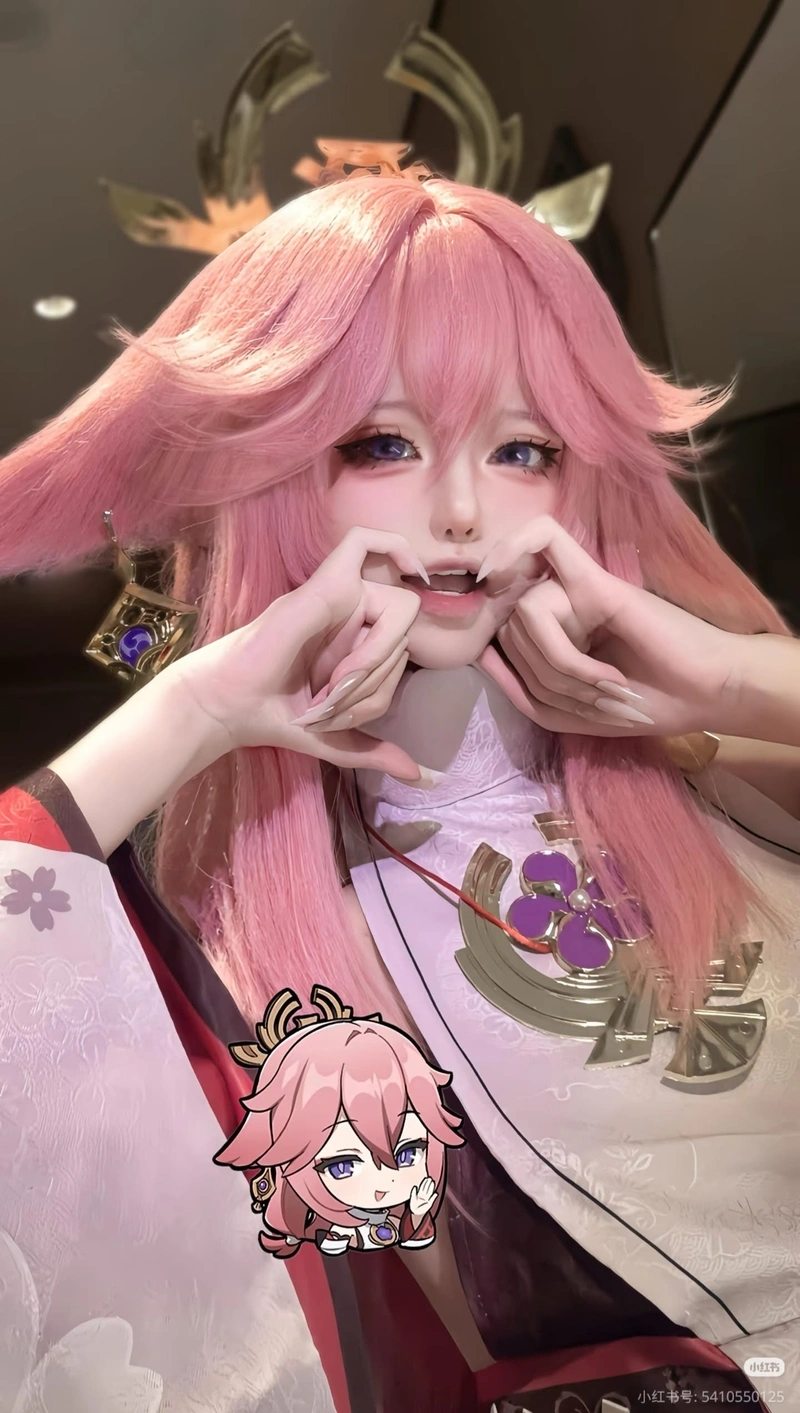 Hình cosplay Yae Miko lộng lẫy kiêu sa